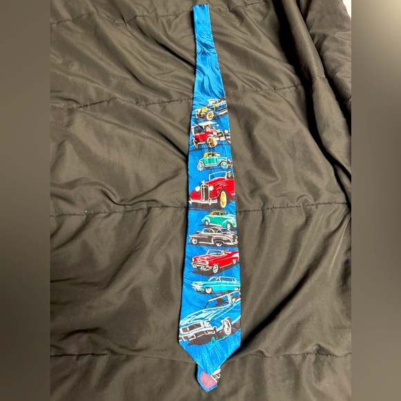 Vintage Chevrolet  of the 50s Commemorative Tie
100% Silk Necktie by RM Style - Picture 1 of 3